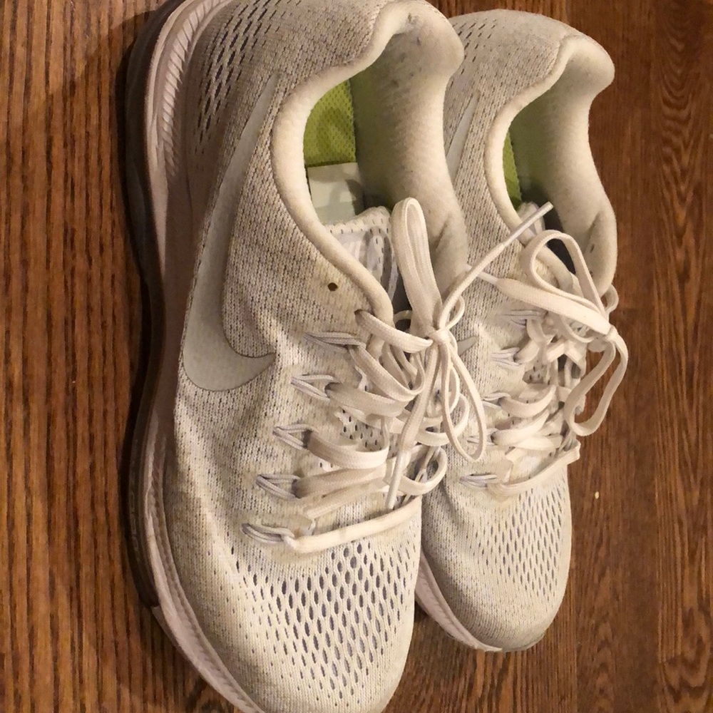 Nike Zoom All Out Sneakers